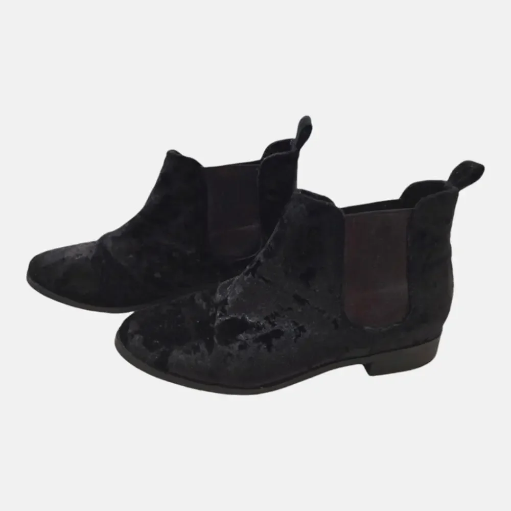 Toms Ella Chelsea Boots Women's Size US 9 Crushed Velvet Black